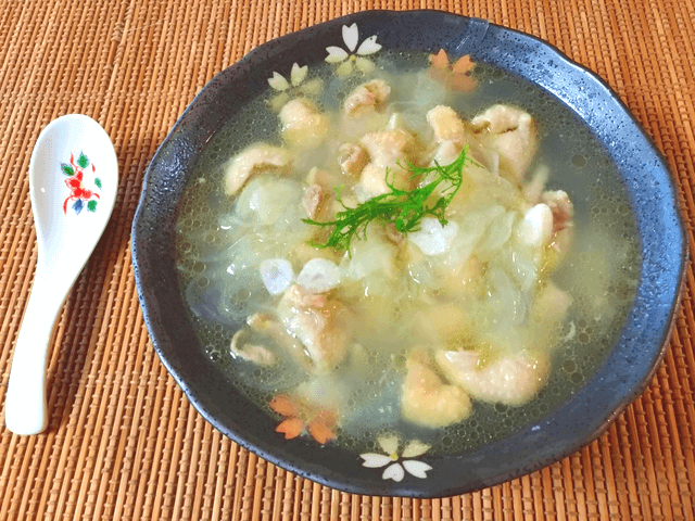 鶏皮入りのそぼろあんかけスープ