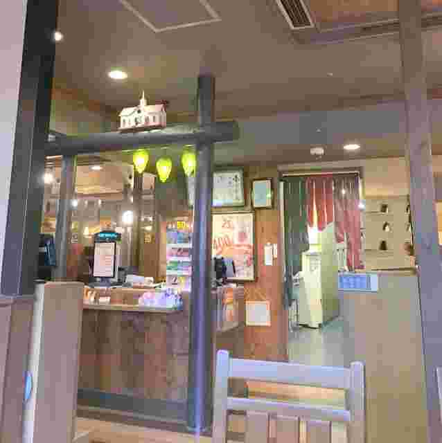 びっくりドンキー鶴見店の内観