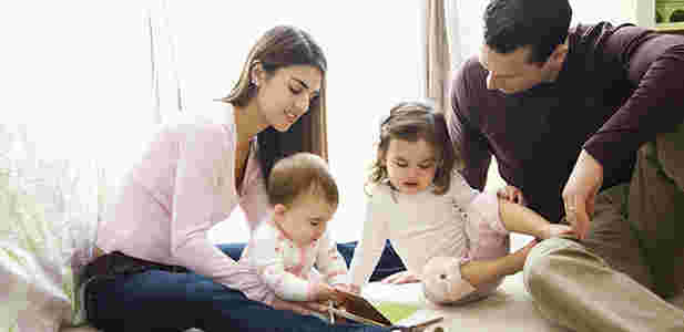 アメリカの夫婦と子供が2人