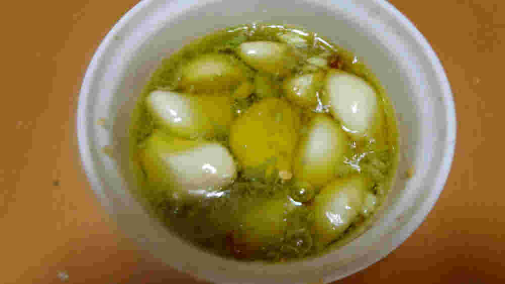 丸ごとにんにくのオイル煮（アヒージョ）