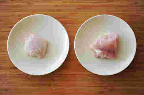 皮つきの鶏もも肉と皮なしの鶏もも肉