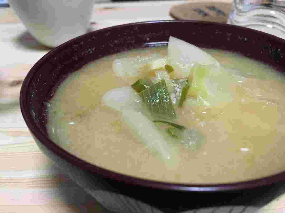 美味しそうな味噌汁の画像