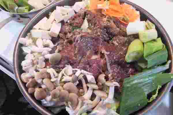 プルコギビーフを使用したすき焼き