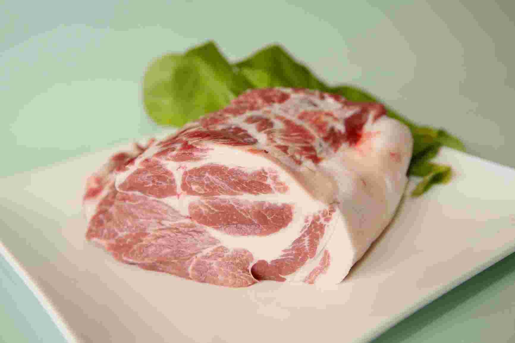 ブランド豚のブロック肉の様子