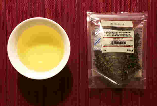 凍頂烏龍茶と茶葉