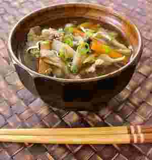 干しきのこと根菜のきのこ汁