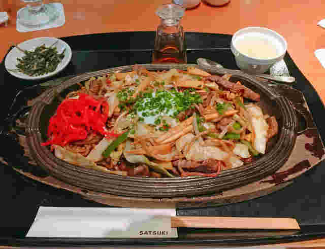ホテルニューオオタニの焼きそば