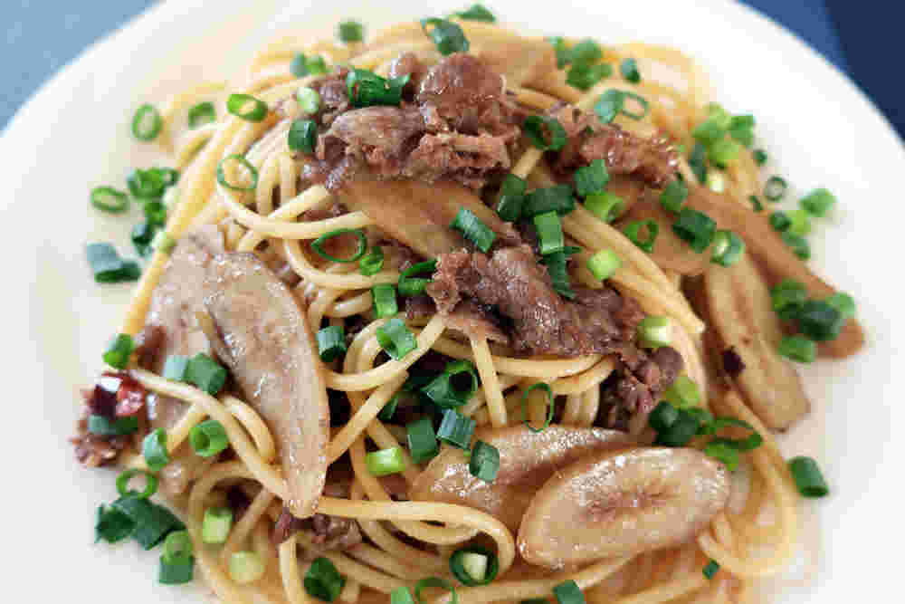 ごぼうと牛肉の甘辛パスタ