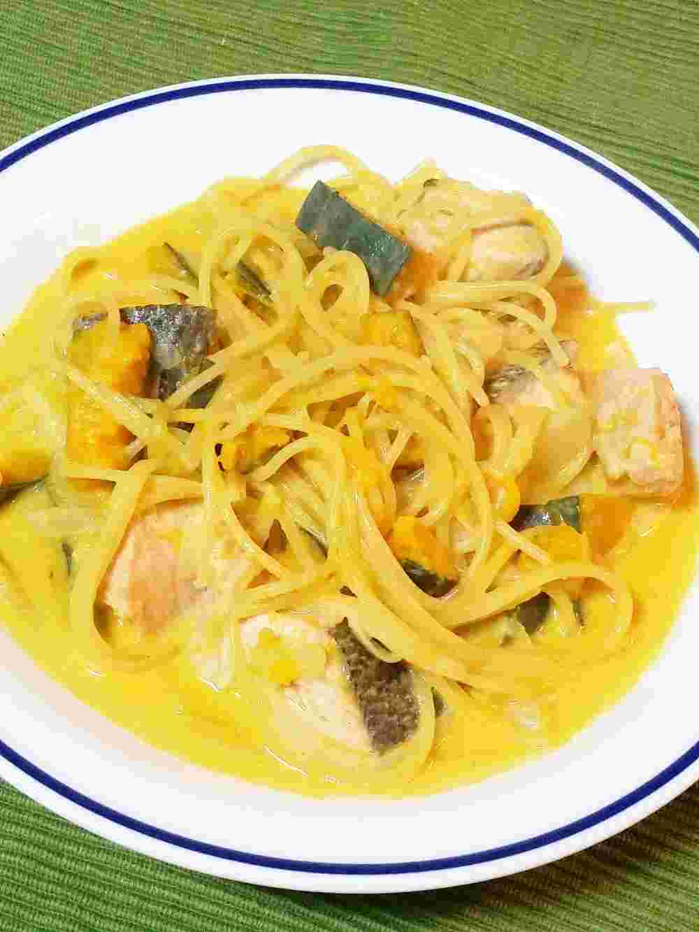 鮭とカボチャのクリームパスタ
