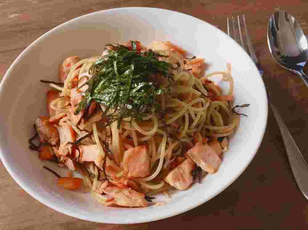 鮭と塩昆布の和風パスタ