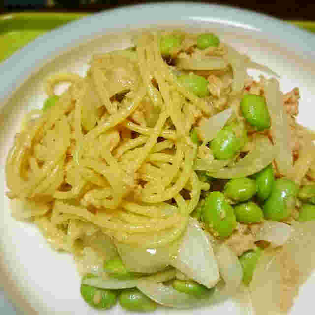 鮭フレークと枝豆のマヨパスタ