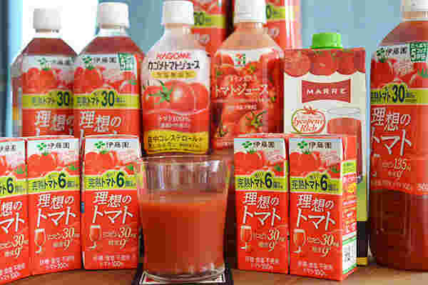 いろいろな種類のトマトジュース