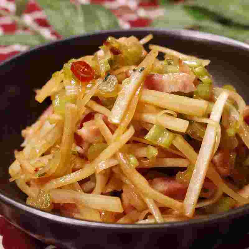 https://www.kurashiru.com/recipes/82a9313a-a574-43e4-9bcc-a8eda23e5886