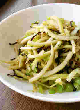 大根の皮と塩昆布のきんぴら
