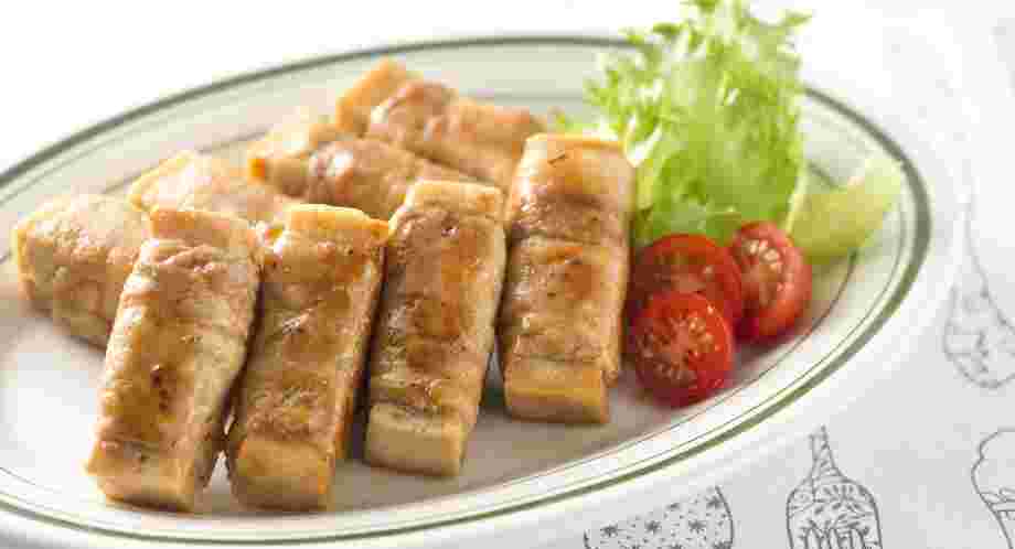 豚こま巻高野豆腐の甘辛煮の様子