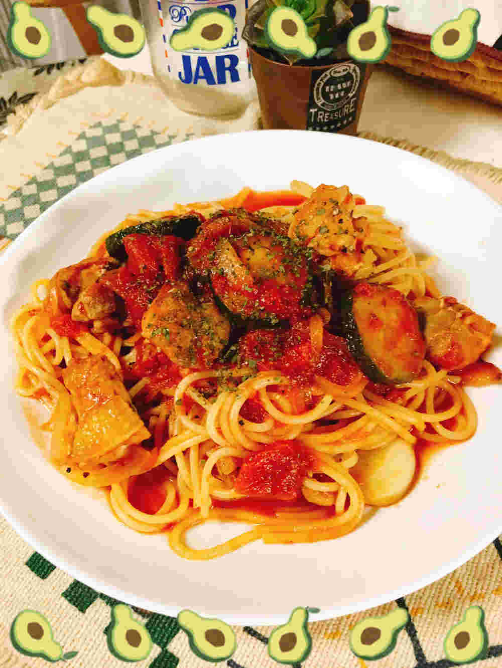 ズッキーニと鶏肉のトマトソースパスタ