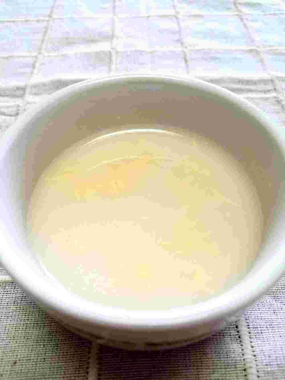 酒粕で卵スープ
