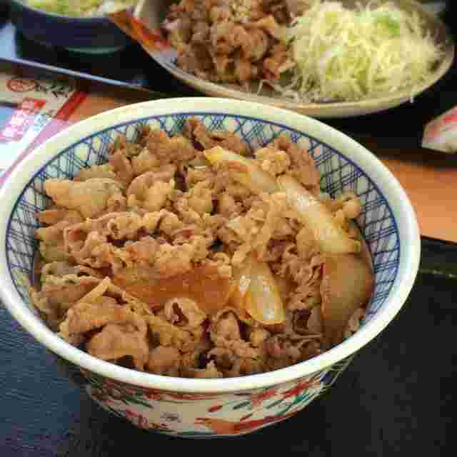 牛肉がたっぷり大人気の吉野家の牛丼