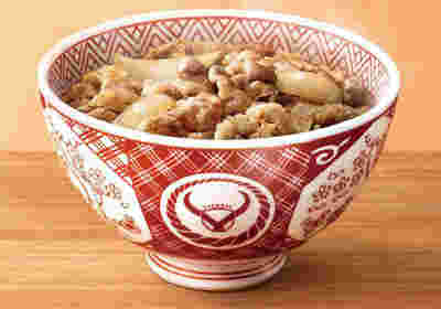 食後の血糖値の上昇を緩やかにしてくれるサラシア牛丼