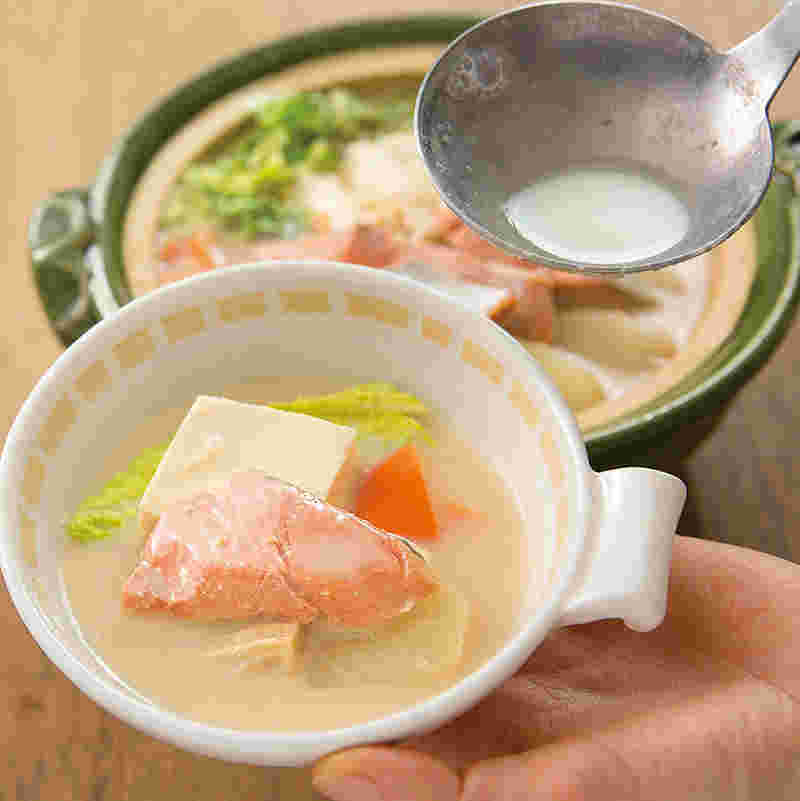 鮭と白菜の豆乳鍋