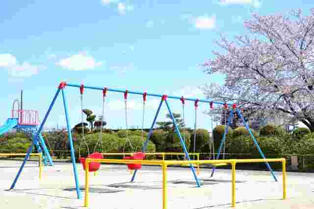 春の公園風景