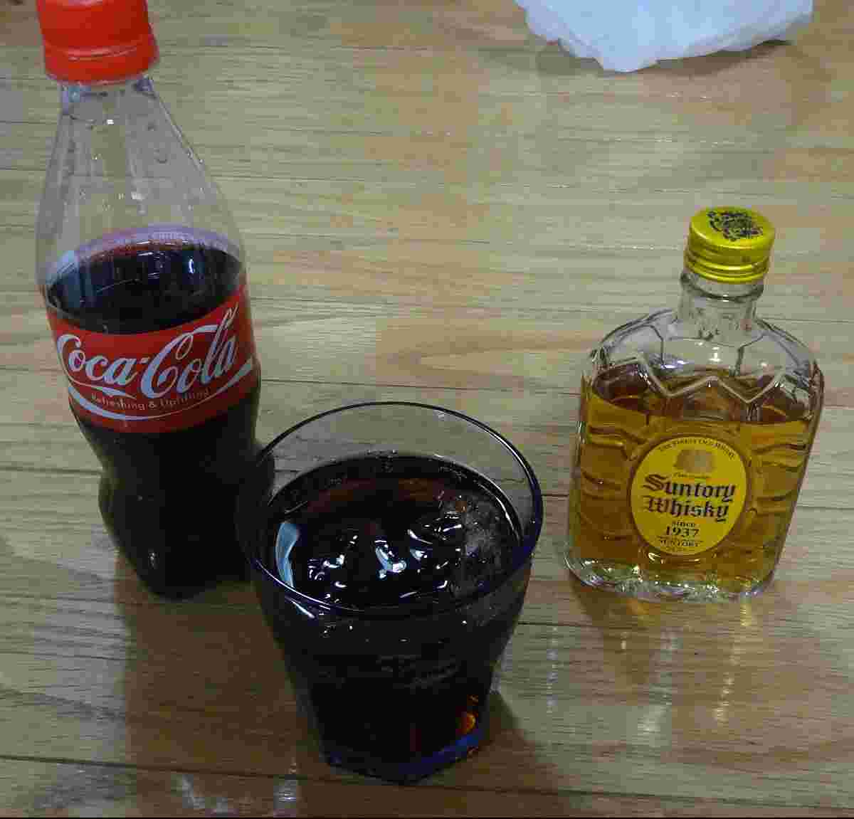 ウイスキーとコーラとコークハイ