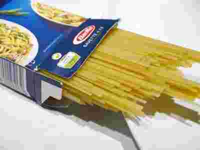 バリラの箱からパスタを出したところ