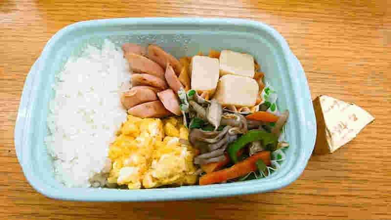 魚肉ソーセージの入ったお弁当