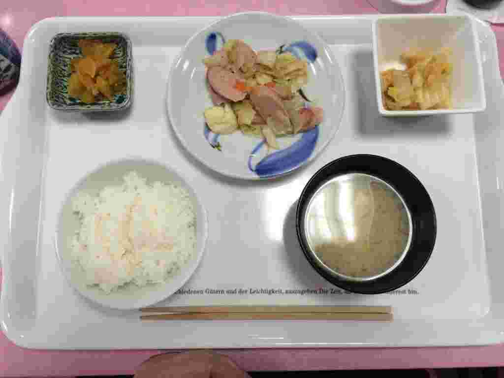 魚肉ソーセージを使った朝食メニュー