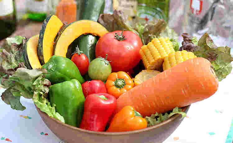ボールに入った野菜達
