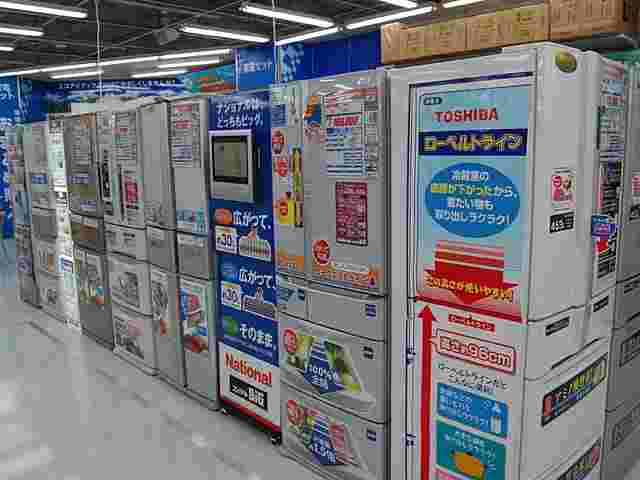 冷蔵庫の家電売り場の模様