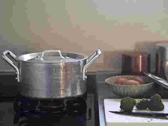 中村銅器製作所のシチュー鍋