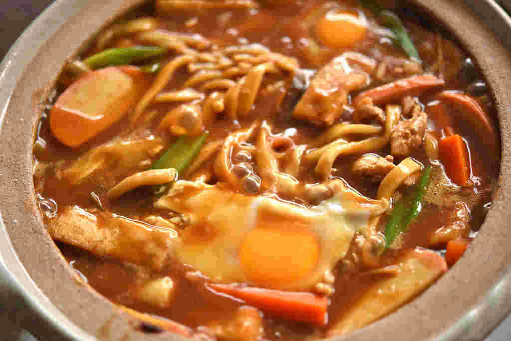 味噌煮込みうどん