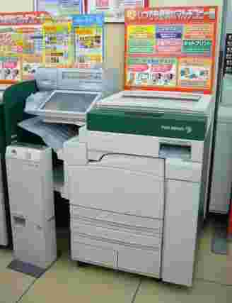 コンビニのマルチコピー機