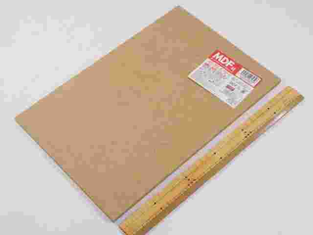 ダイソーのMDF