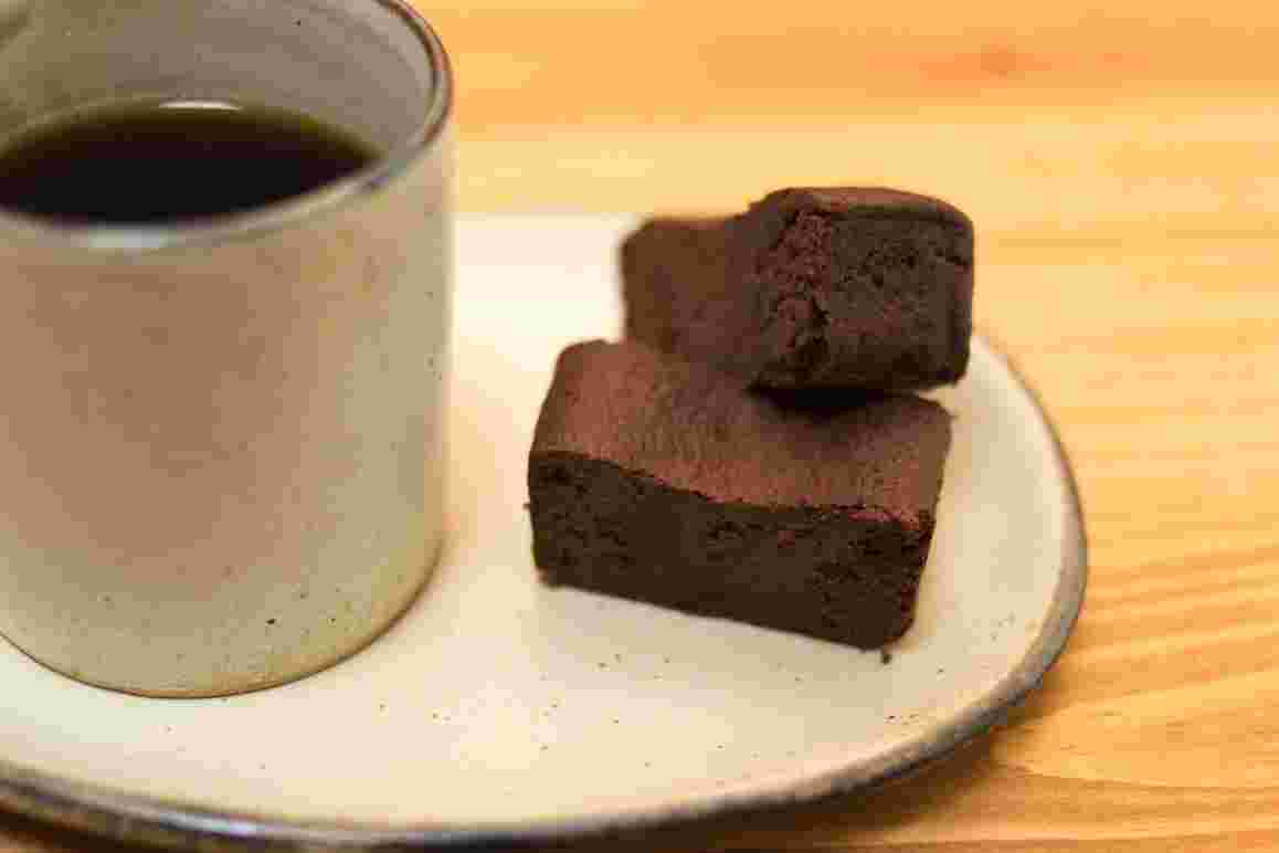 コーヒーとガトーショコラ2切れ