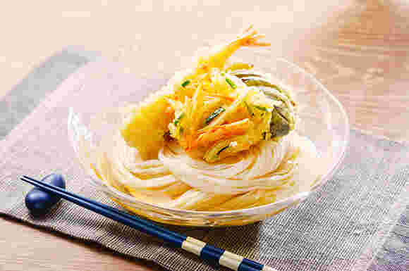 天ぷらを乗せたそうめん