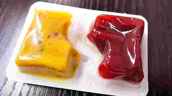 コンビニでもらうケチャップ&マスタード