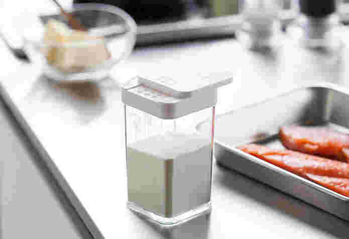 保存容器に入った粉もの