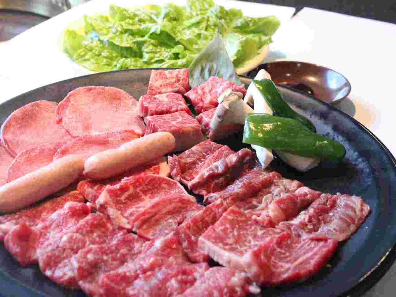 お皿に乗ったお肉