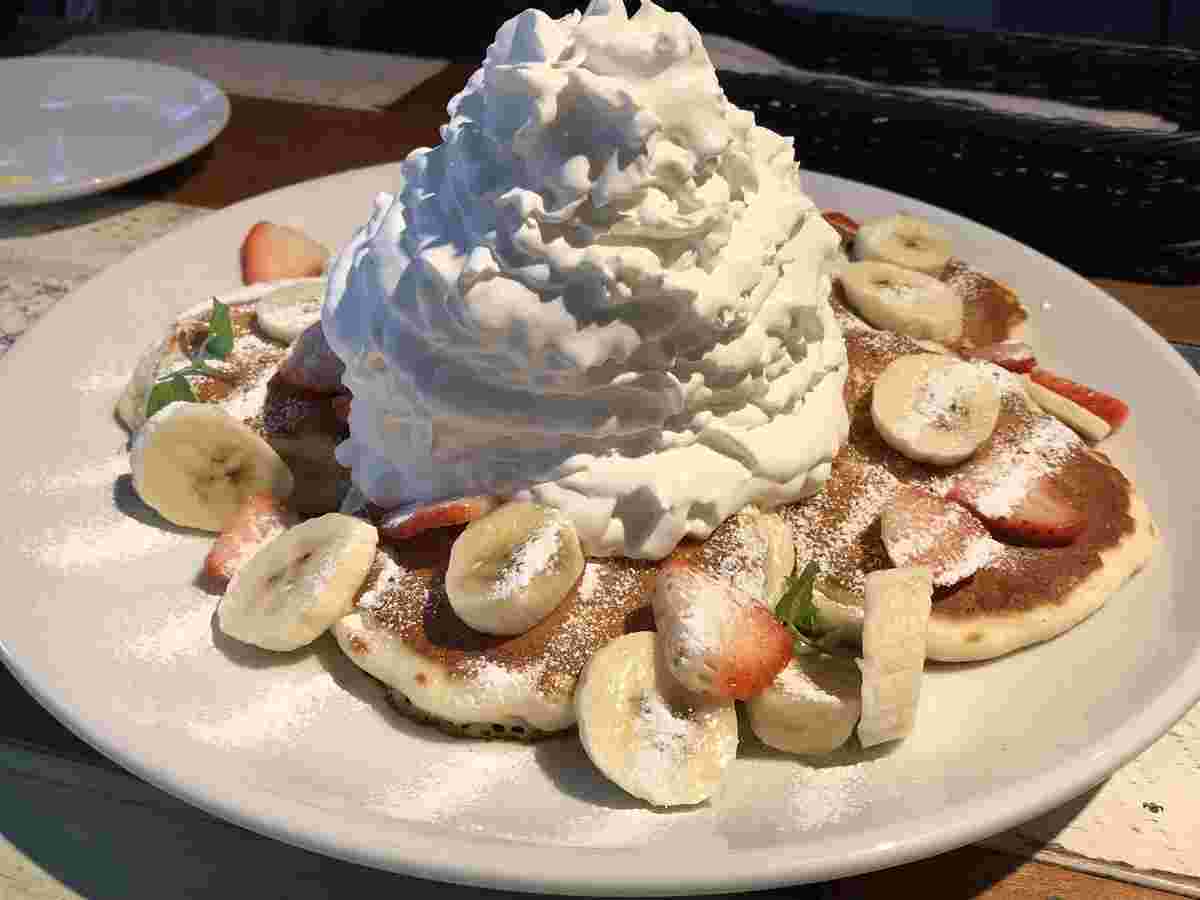 パンケーキ ストロベリー＆バナナホイップ