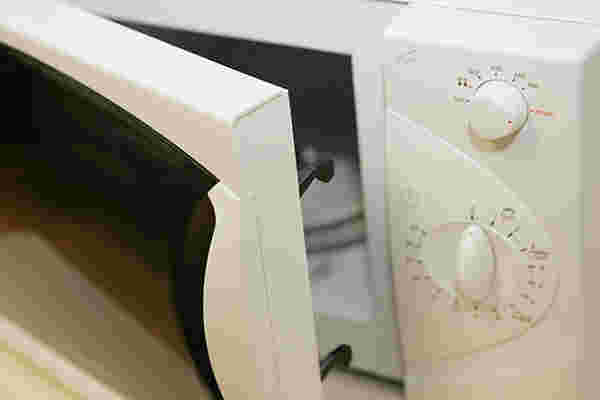 シンプルな電子レンジ