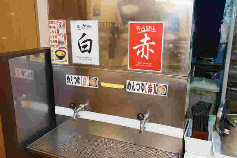 セルフ入れる2種類のつゆの機械