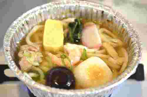 コンビニで売っている鍋焼きうどんの紹介