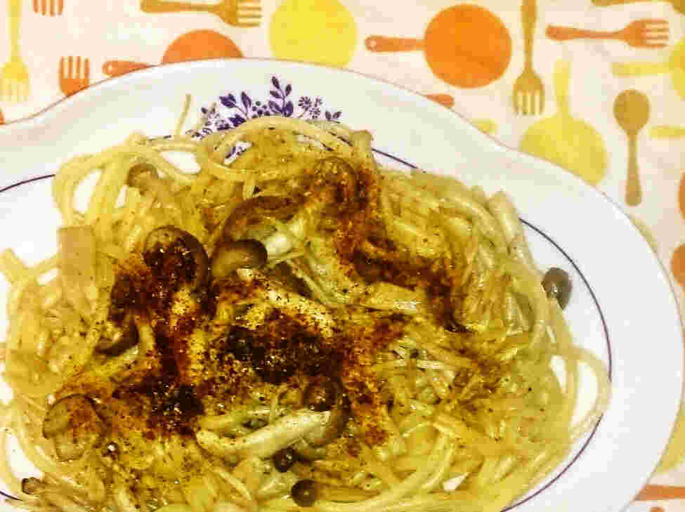 バターときのこの粉末醤油の香るパスタ