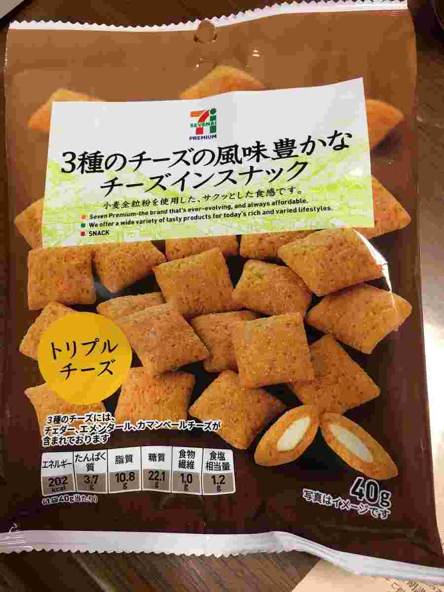チーズインスナックトリプルチーズ味