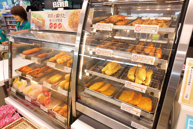 レジ前に設置されているホットスナックコーナー