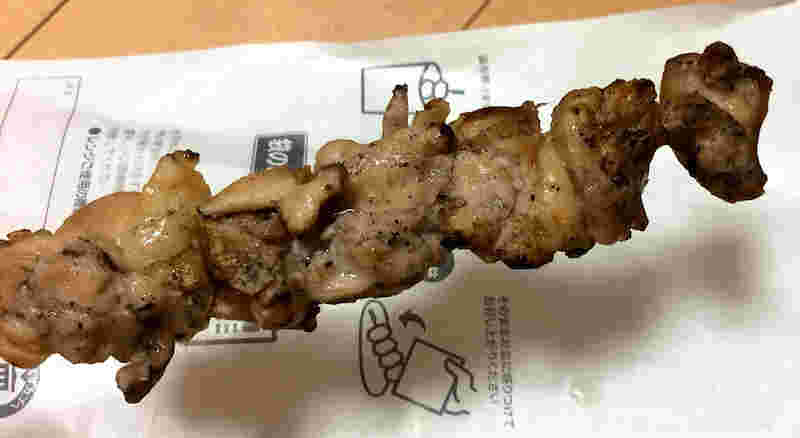 ファミリーマートの炭火焼きとりもも塩