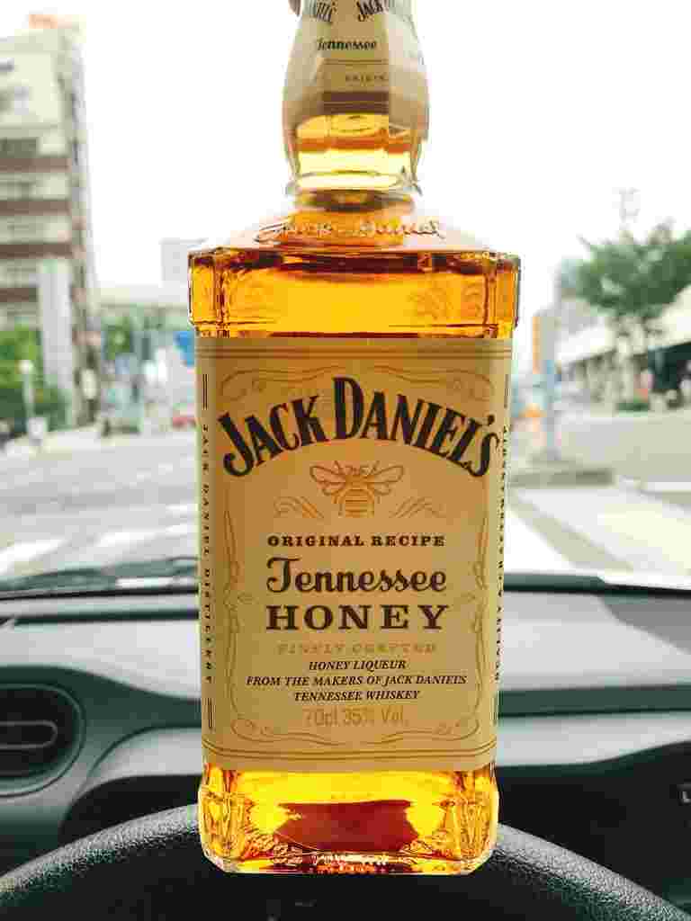 ジャックダニエルテネシーハニーのボトル
