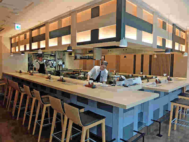 茅場町店の内観